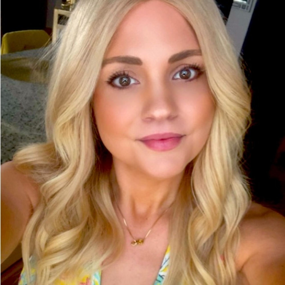 Meet your Posher, Lauren